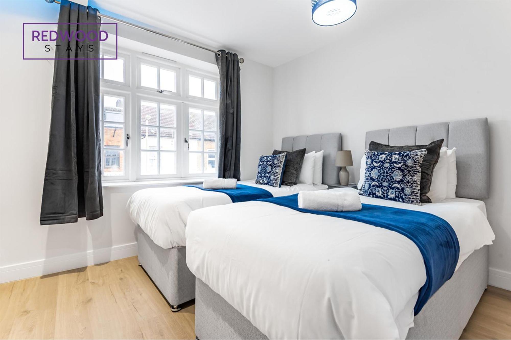 1 Bed 1 Bath Town Center Apartments For Corporates & Contractors, Wifi, Netflix And Parking On Selected Units By Redwood Stays Aldershot Kültér fotó