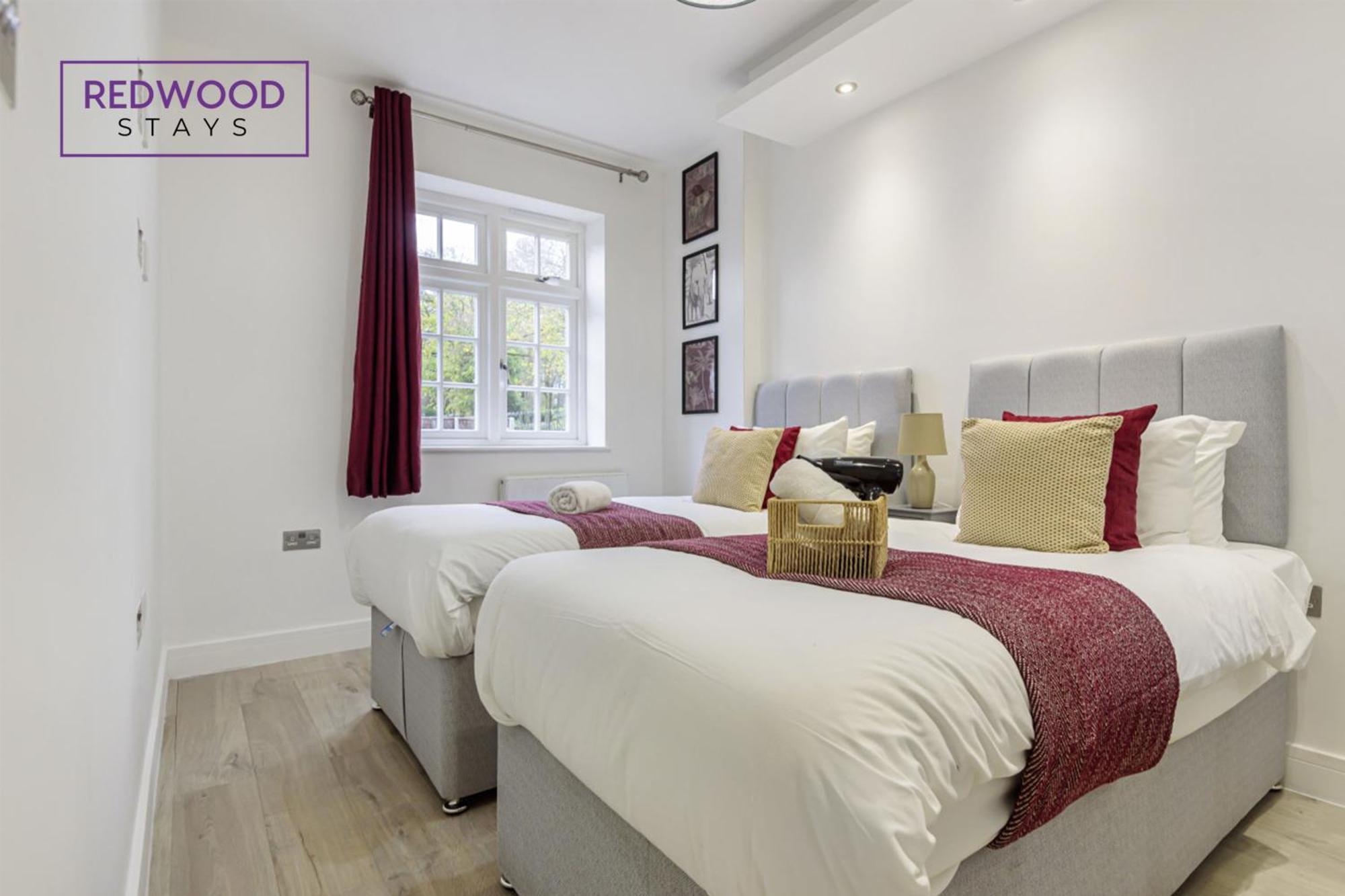 1 Bed 1 Bath Town Center Apartments For Corporates & Contractors, Wifi, Netflix And Parking On Selected Units By Redwood Stays Aldershot Kültér fotó