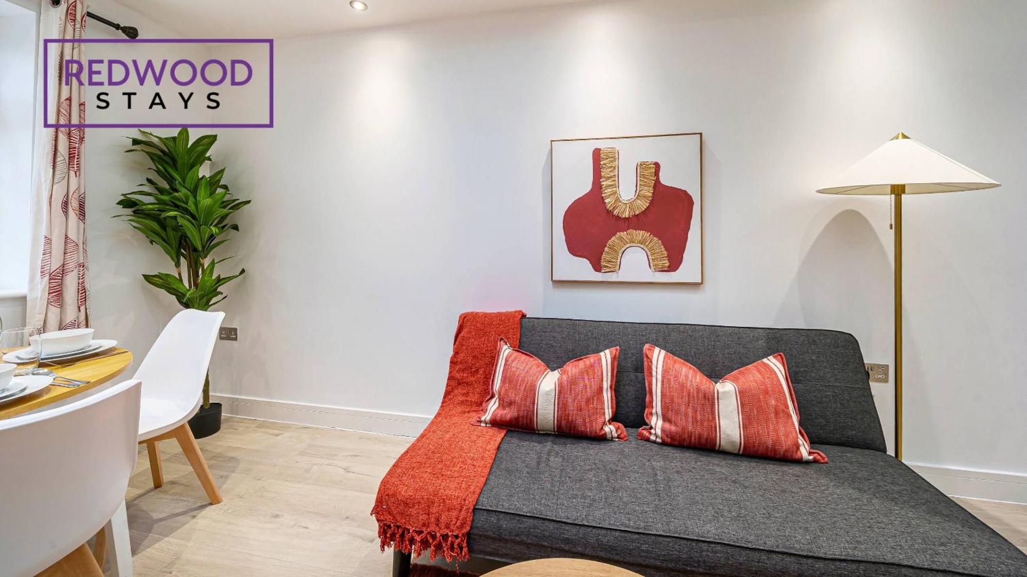 1 Bed 1 Bath Town Center Apartments For Corporates & Contractors, Wifi, Netflix And Parking On Selected Units By Redwood Stays Aldershot Kültér fotó