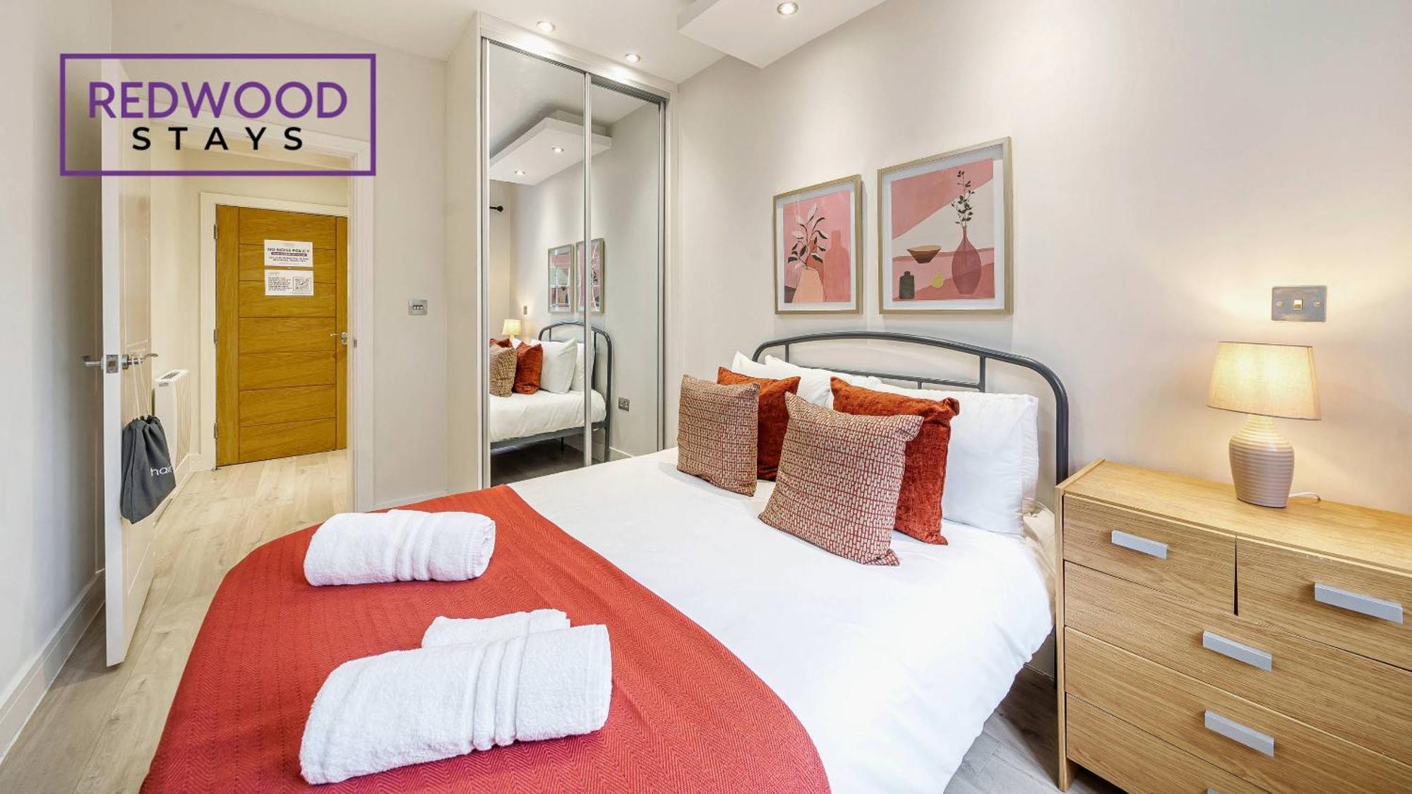 1 Bed 1 Bath Town Center Apartments For Corporates & Contractors, Wifi, Netflix And Parking On Selected Units By Redwood Stays Aldershot Kültér fotó
